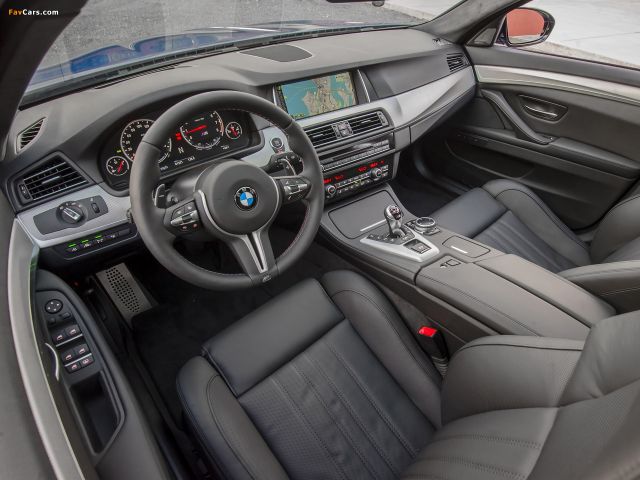 BMW M5 US-spec (F10) 2013 photos (1280 x 960)