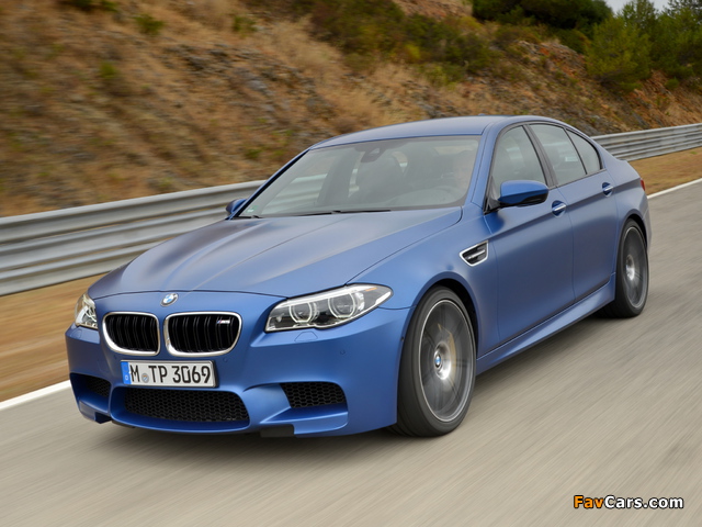 BMW M5 Competition Package (F10) 2013 photos (640 x 480)