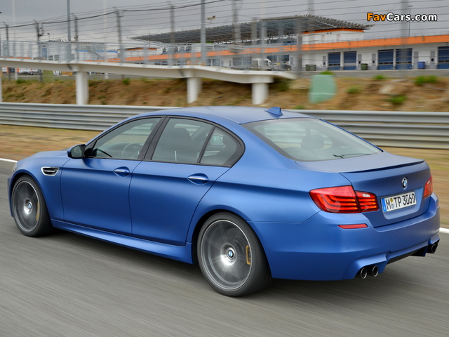 BMW M5 Competition Package (F10) 2013 pictures (640 x 480)