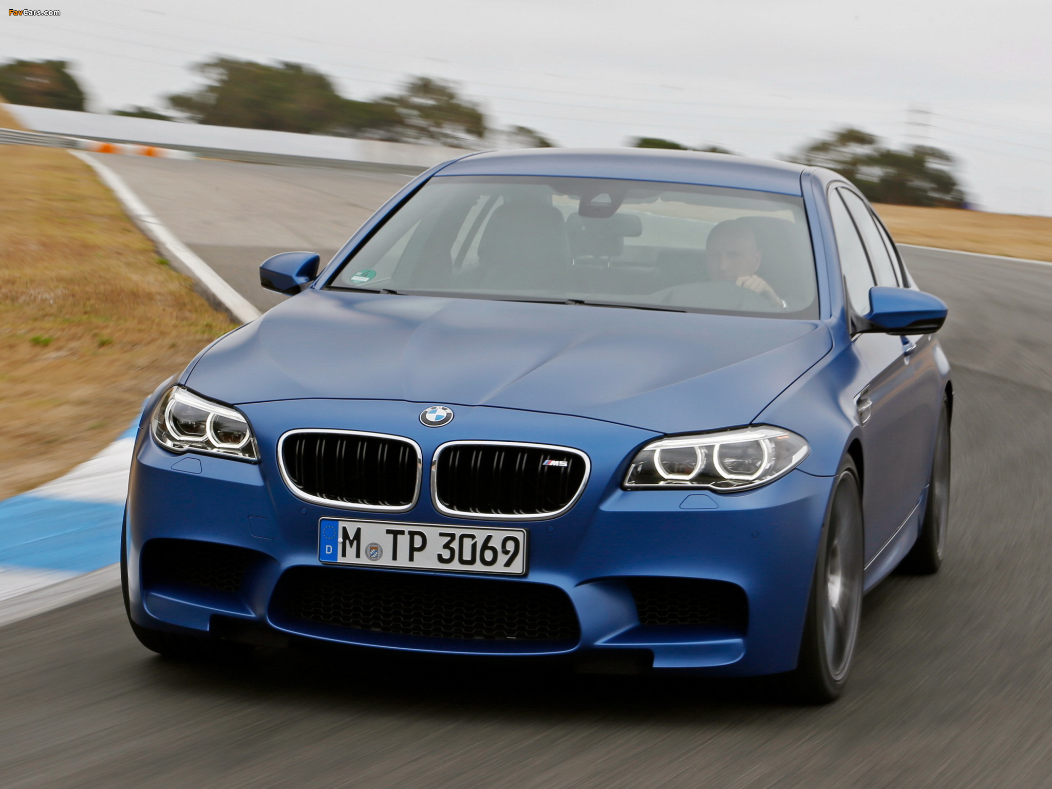 BMW M5 Competition Package (F10) 2013 pictures (2048 x 1536)