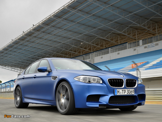 BMW M5 Competition Package (F10) 2013 pictures (640 x 480)