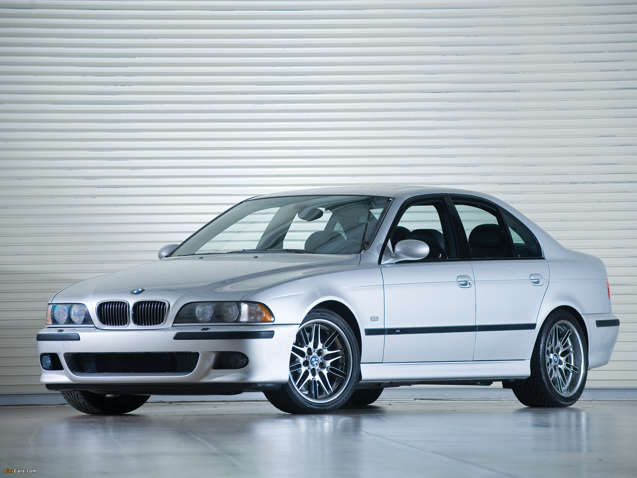 Images of BMW M5 US-spec (E39) 1999–2004 (2048 x 1536)