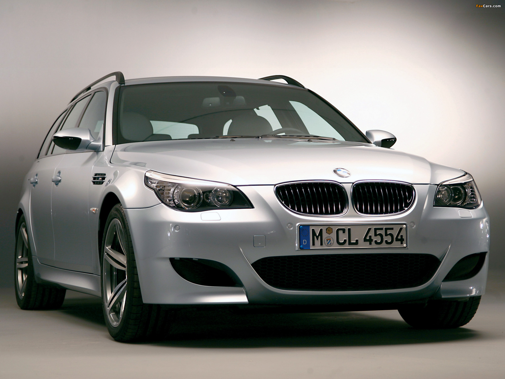 Images of BMW M5 Touring (E61) 2007–10 (2048 x 1536)