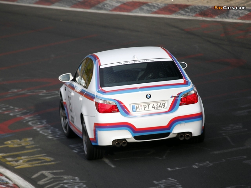 Images of BMW M5 CSL 25th Anniversary Edition (E60) 2009 (800 x 600)