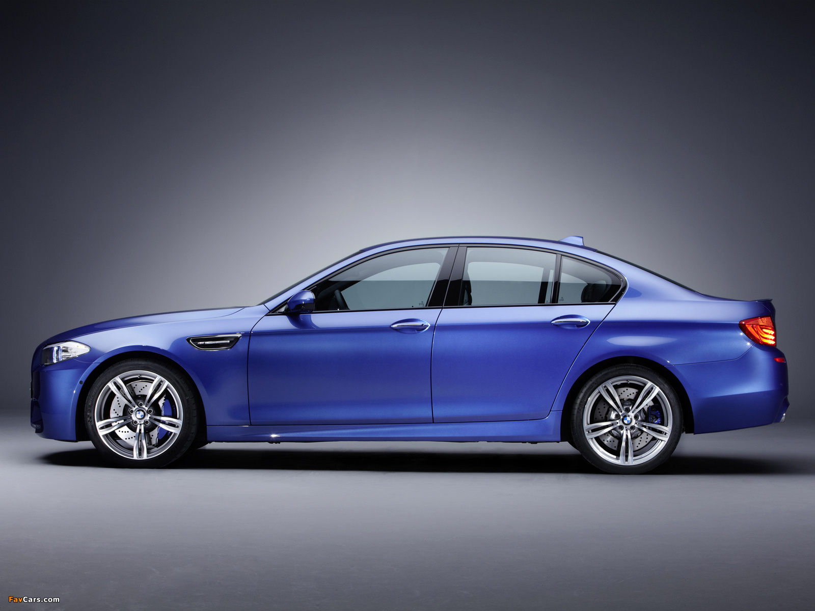 Images of BMW M5 (F10) 2011 (1600 x 1200)