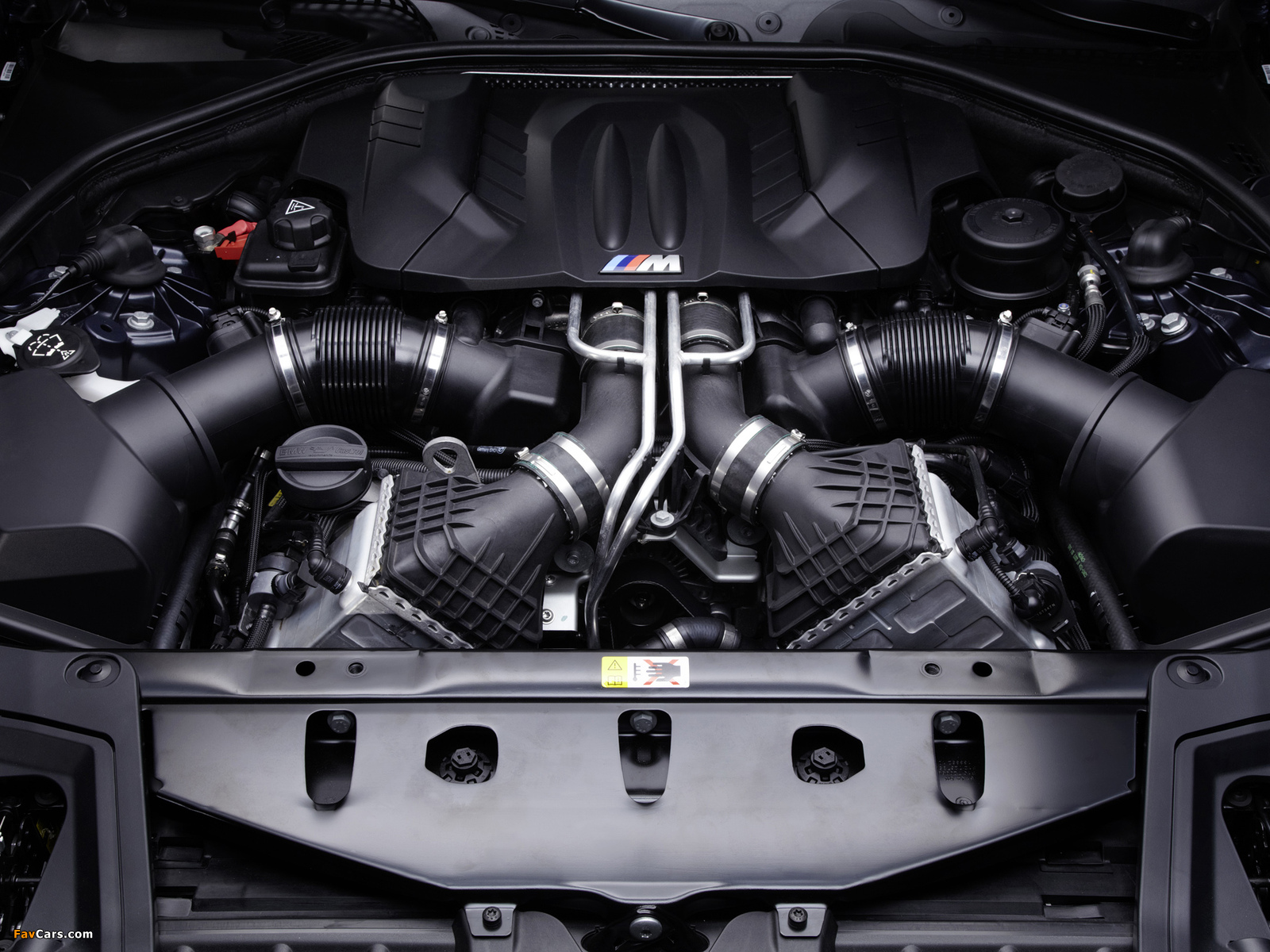 Images of BMW M5 (F10) 2011 (1600 x 1200)