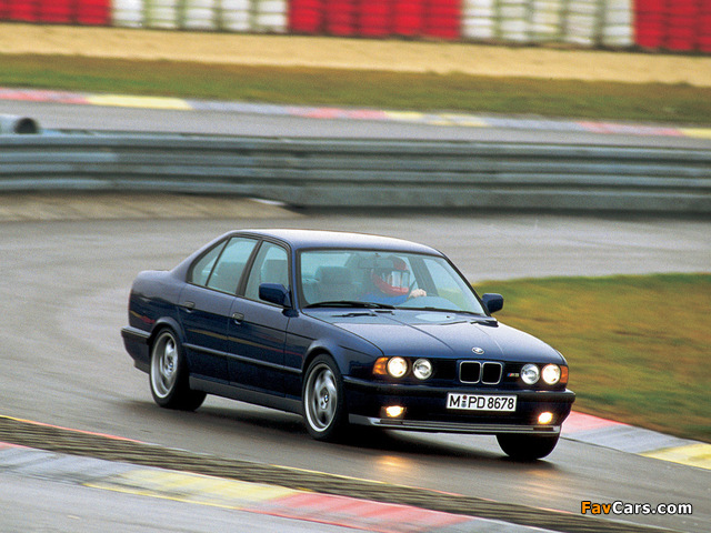 Photos of BMW M5 (E34) 1991–94 (640 x 480)