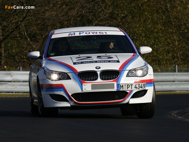 Photos of BMW M5 CSL 25th Anniversary Edition (E60) 2009 (640 x 480)