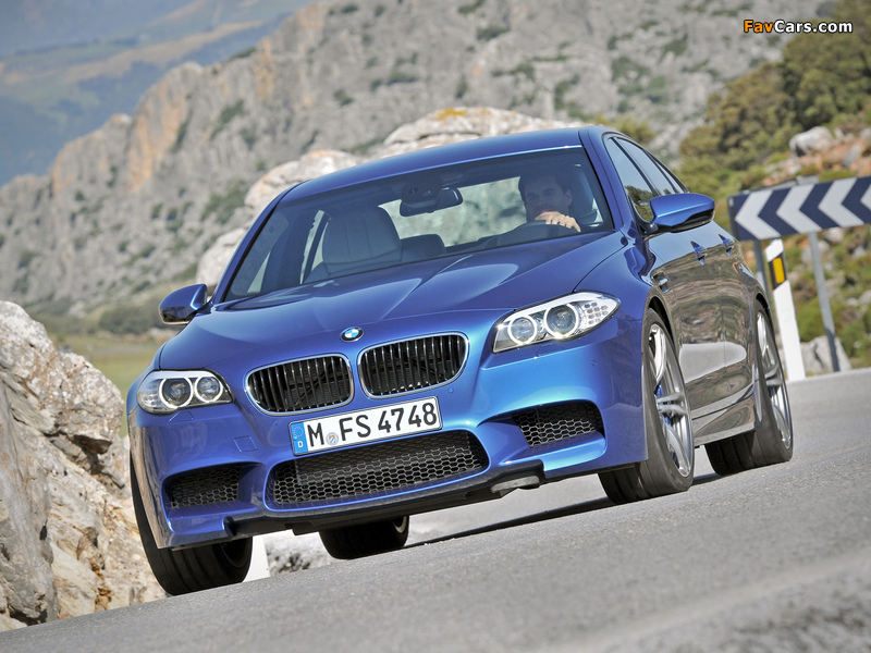 Photos of BMW M5 (F10) 2011 (800 x 600)