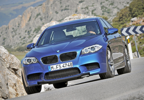 Photos of BMW M5 (F10) 2011
