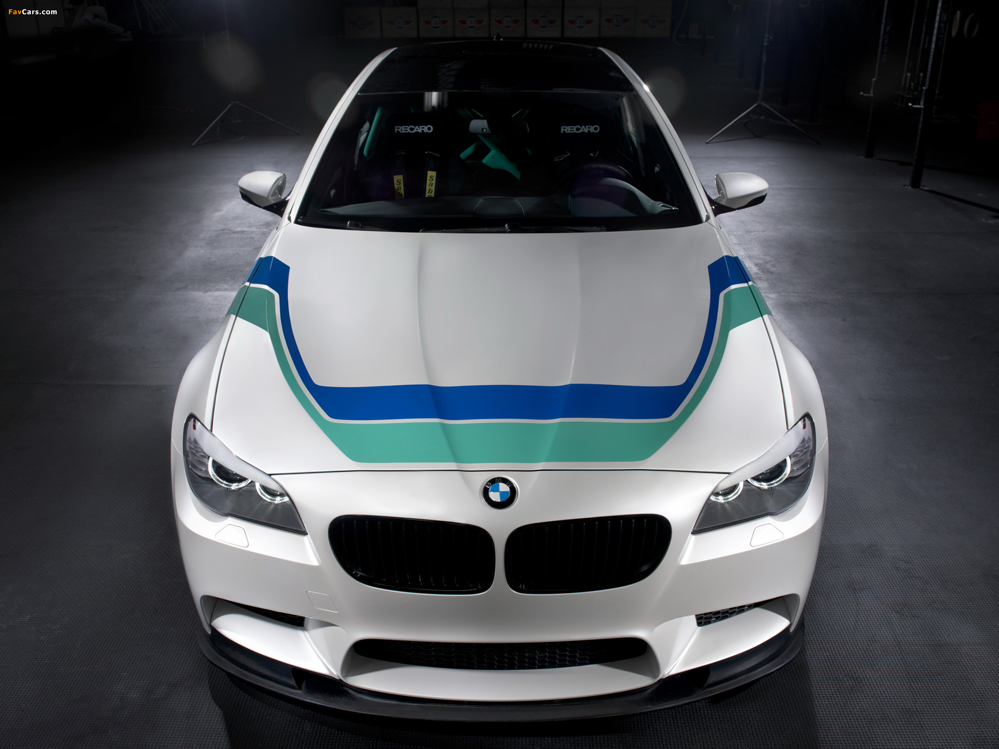 Photos of IND BMW M5 (F10) 2012 (2048 x 1536)