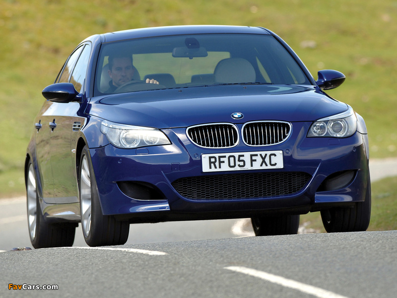 Pictures of BMW M5 UK-spec (E60) 2005–09 (800 x 600)
