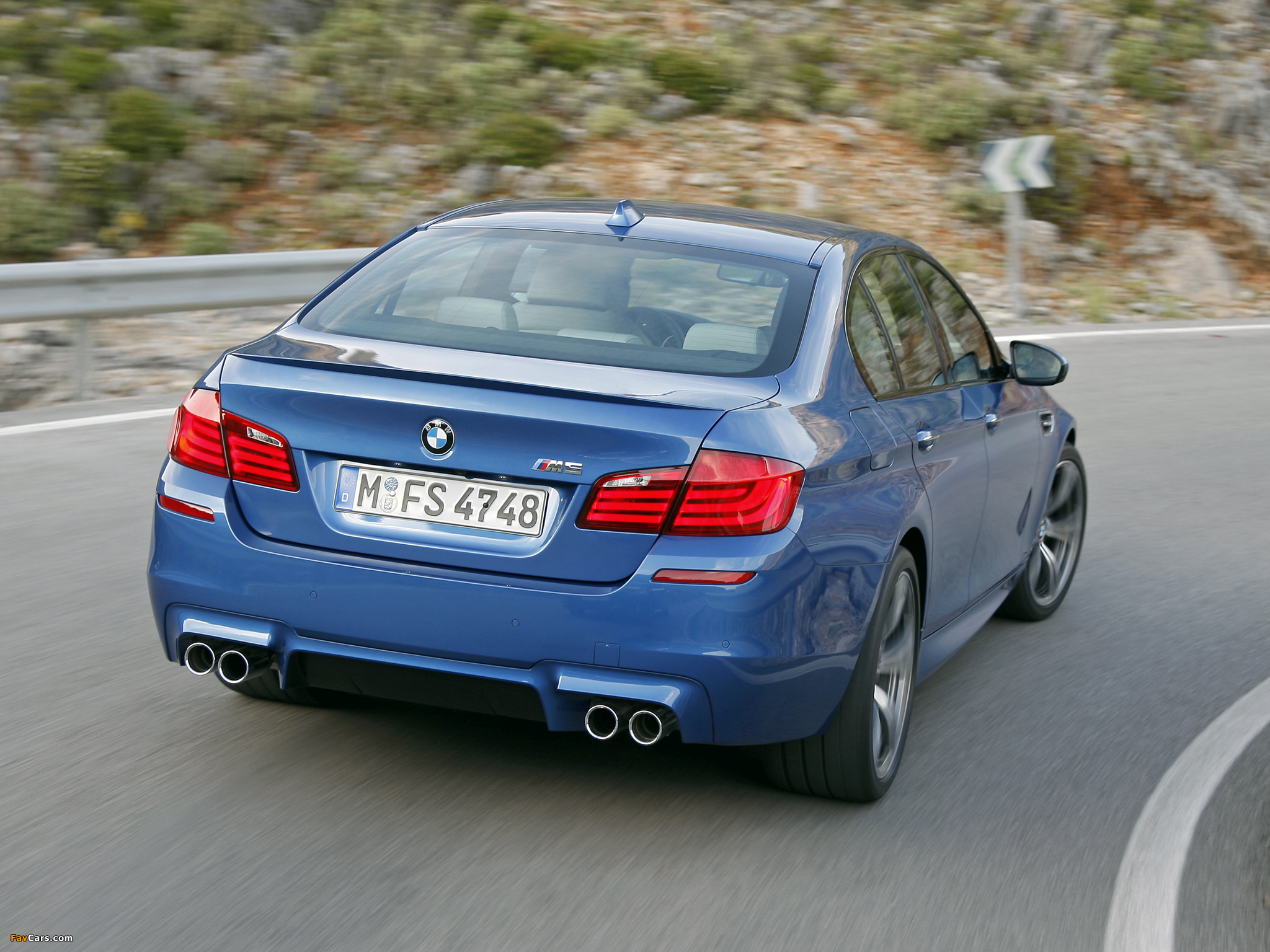 Pictures of BMW M5 (F10) 2011 (2048 x 1536)