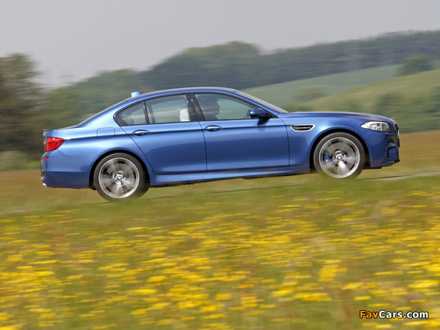 Pictures of BMW M5 (F10) 2011 (640 x 480)