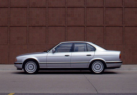 BMW M5 US-spec (E34) 1989–92 wallpapers