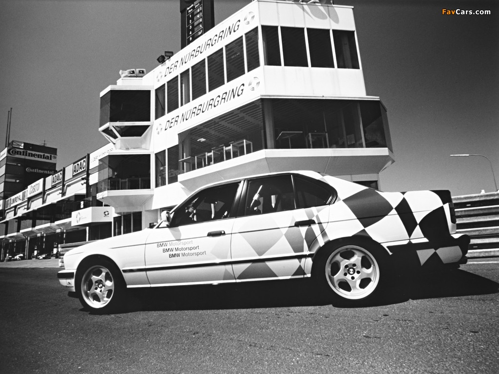 BMW M5 (E34) 1991–94 wallpapers (1024 x 768)