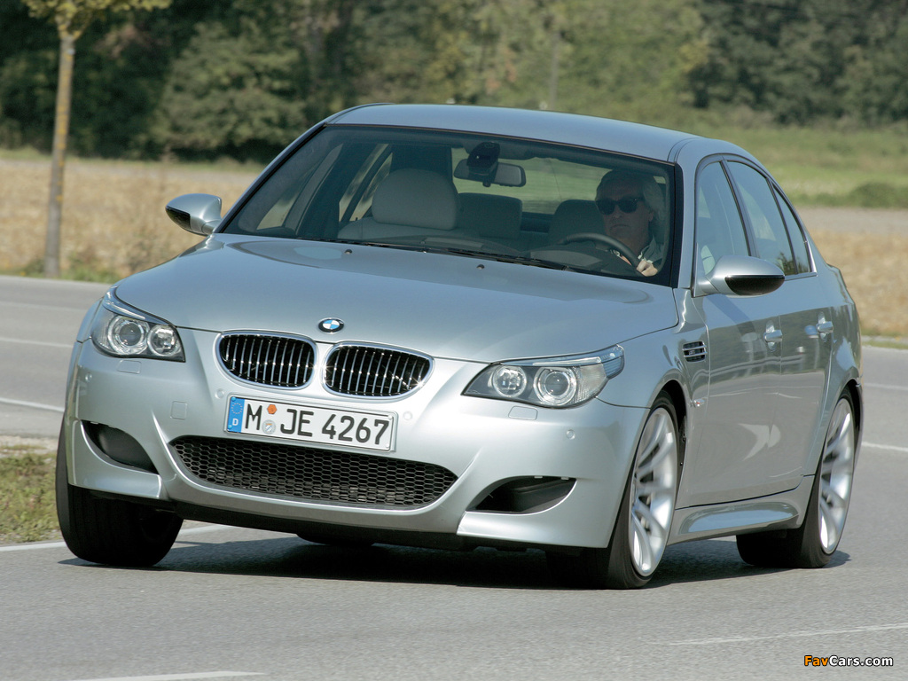 BMW M5 (E60) 2004–09 wallpapers (1024 x 768)