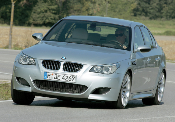 BMW M5 (E60) 2004–09 wallpapers