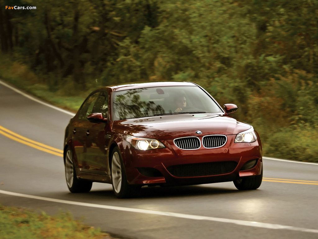 BMW M5 US-spec (E60) 2005–09 wallpapers (1024 x 768)