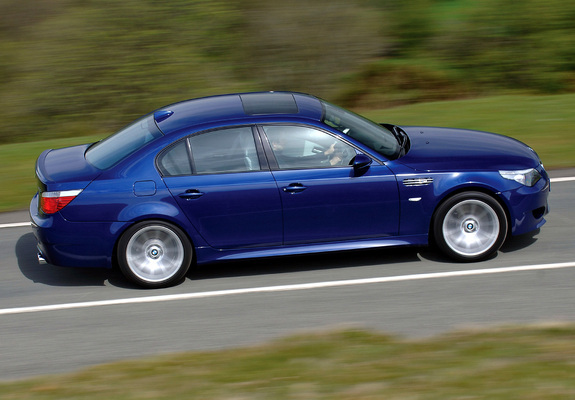 BMW M5 UK-spec (E60) 2005–09 wallpapers