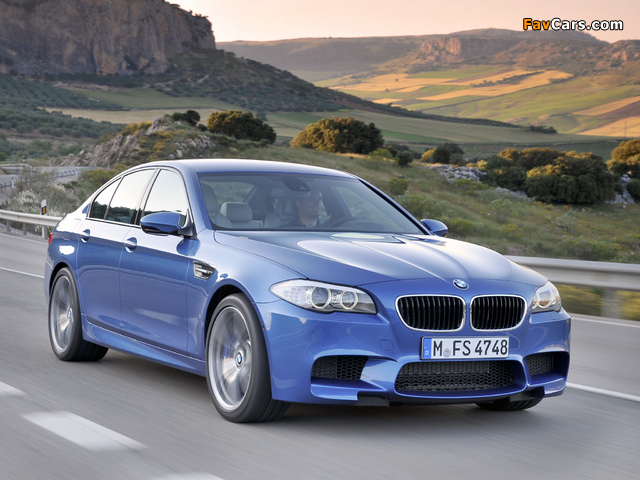 BMW M5 (F10) 2011 wallpapers (640 x 480)
