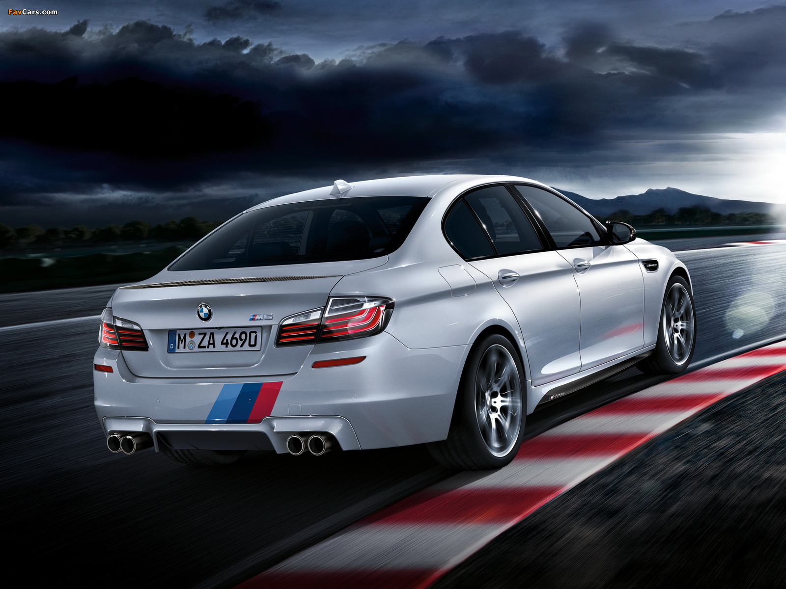 BMW M5 Performance Accessories (F10) 2013 wallpapers (1600 x 1200)