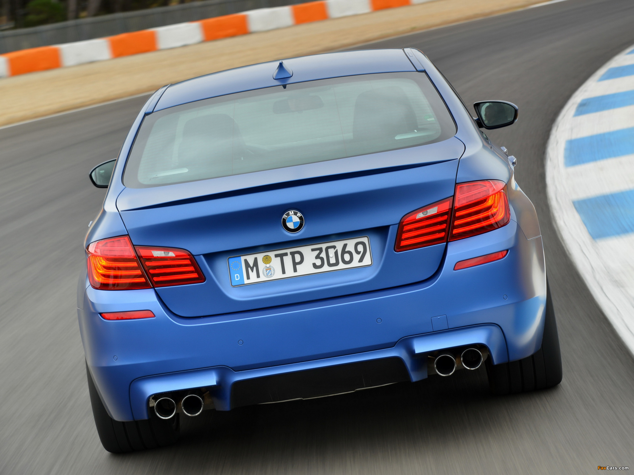 BMW M5 Competition Package (F10) 2013 wallpapers (2048 x 1536)