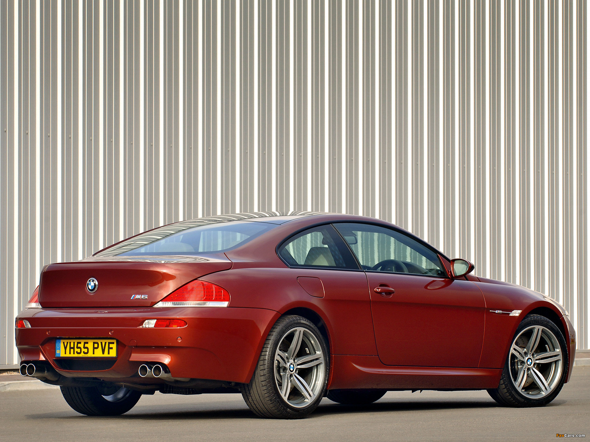 Images of BMW M6 UK-spec (E63) 2005–10 (2048 x 1536)