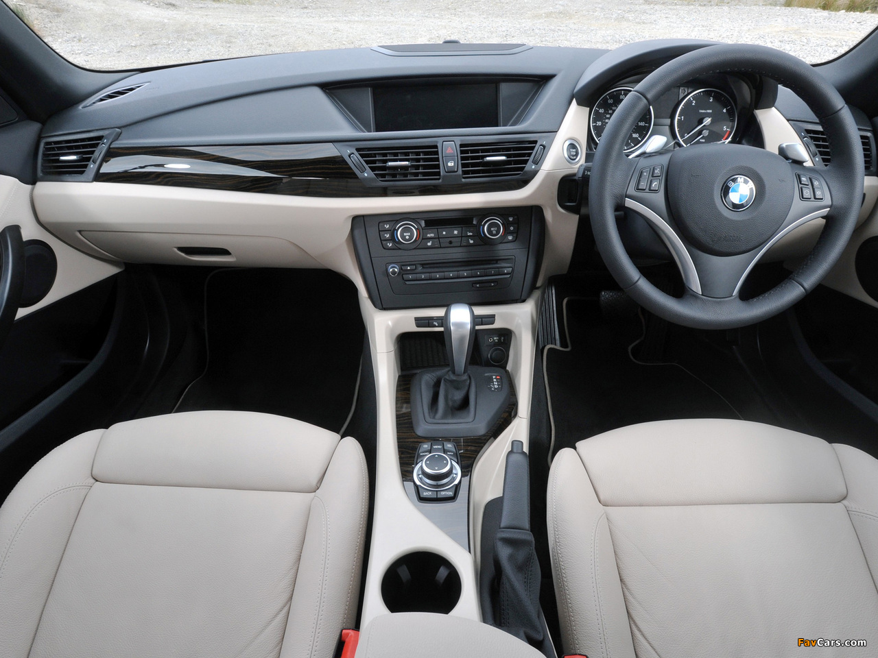 BMW X1 xDrive20d UK-spec (E84) 2009–12 wallpapers (1280 x 960)
