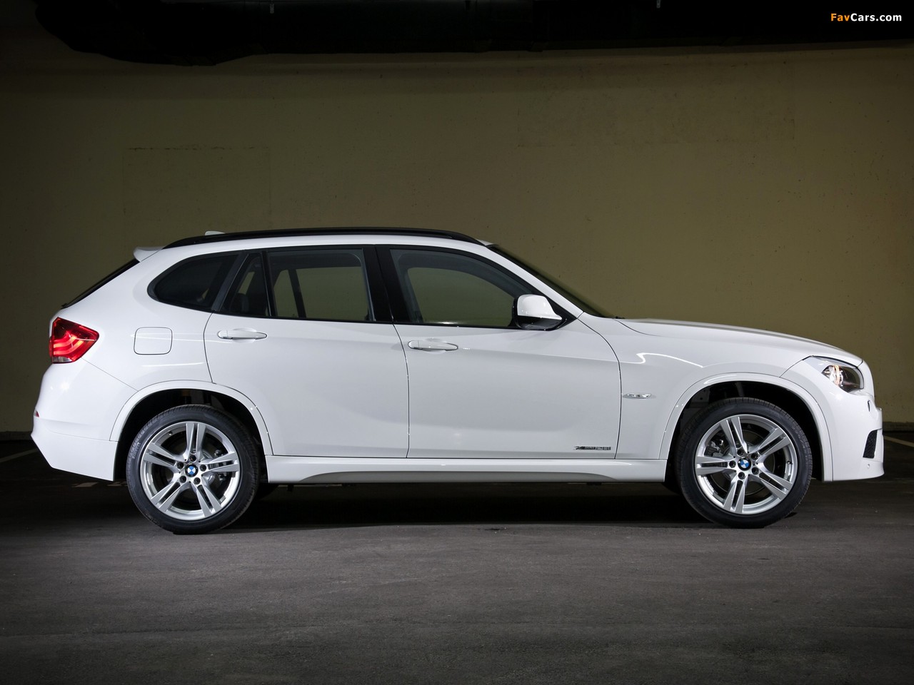 BMW X1 xDrive28i M Sports Package (E84) 2011–12 pictures (1280 x 960)