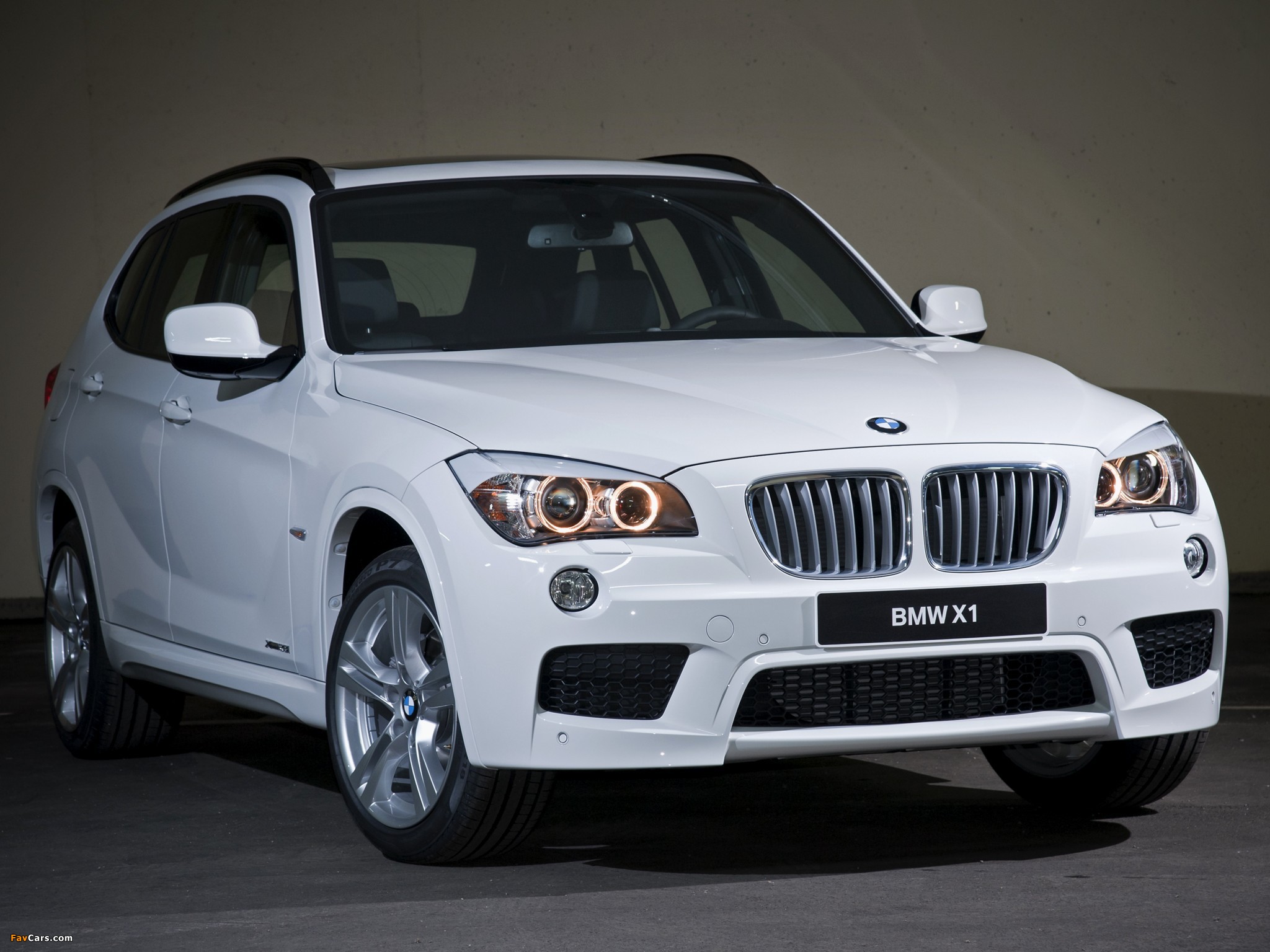 BMW X1 xDrive28i M Sports Package (E84) 2011–12 pictures (2048 x 1536)