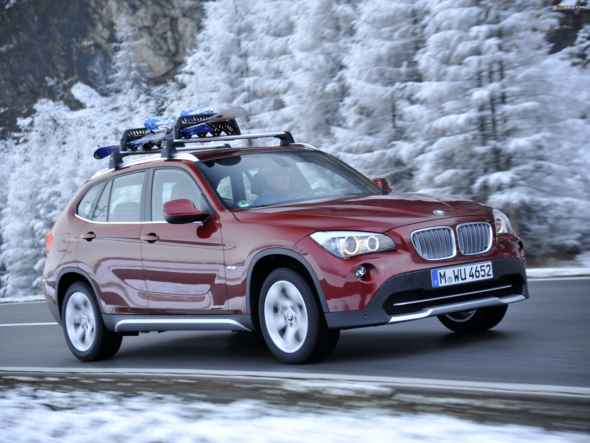 BMW X1 xDrive28i (E84) 2011 wallpapers (2048 x 1536)