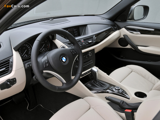 Images of BMW X1 xDrive20d (E84) 2009 (640 x 480)