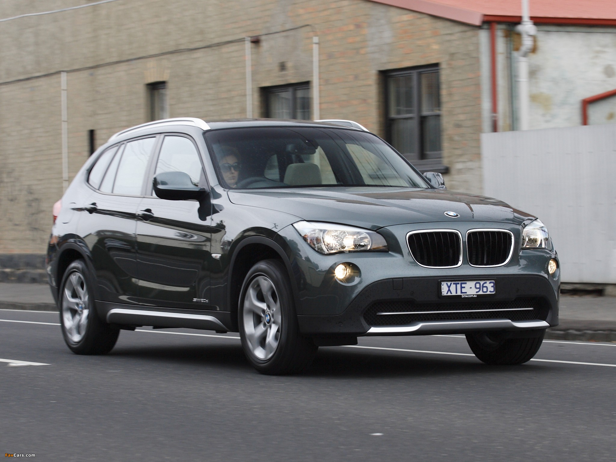 Images of BMW X1 sDrive20d AU-spec (E84) 2010–12 (2048 x 1536)