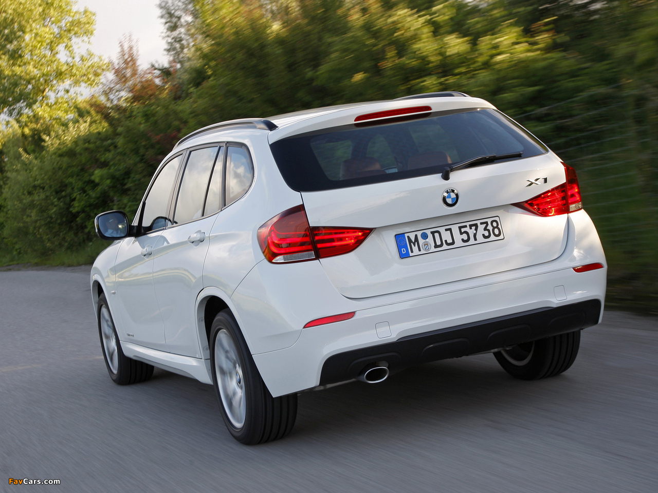 Photos of BMW X1 sDrive20d EfficientDynamics Edition M Sports Package (E84) 2011 (1280 x 960)