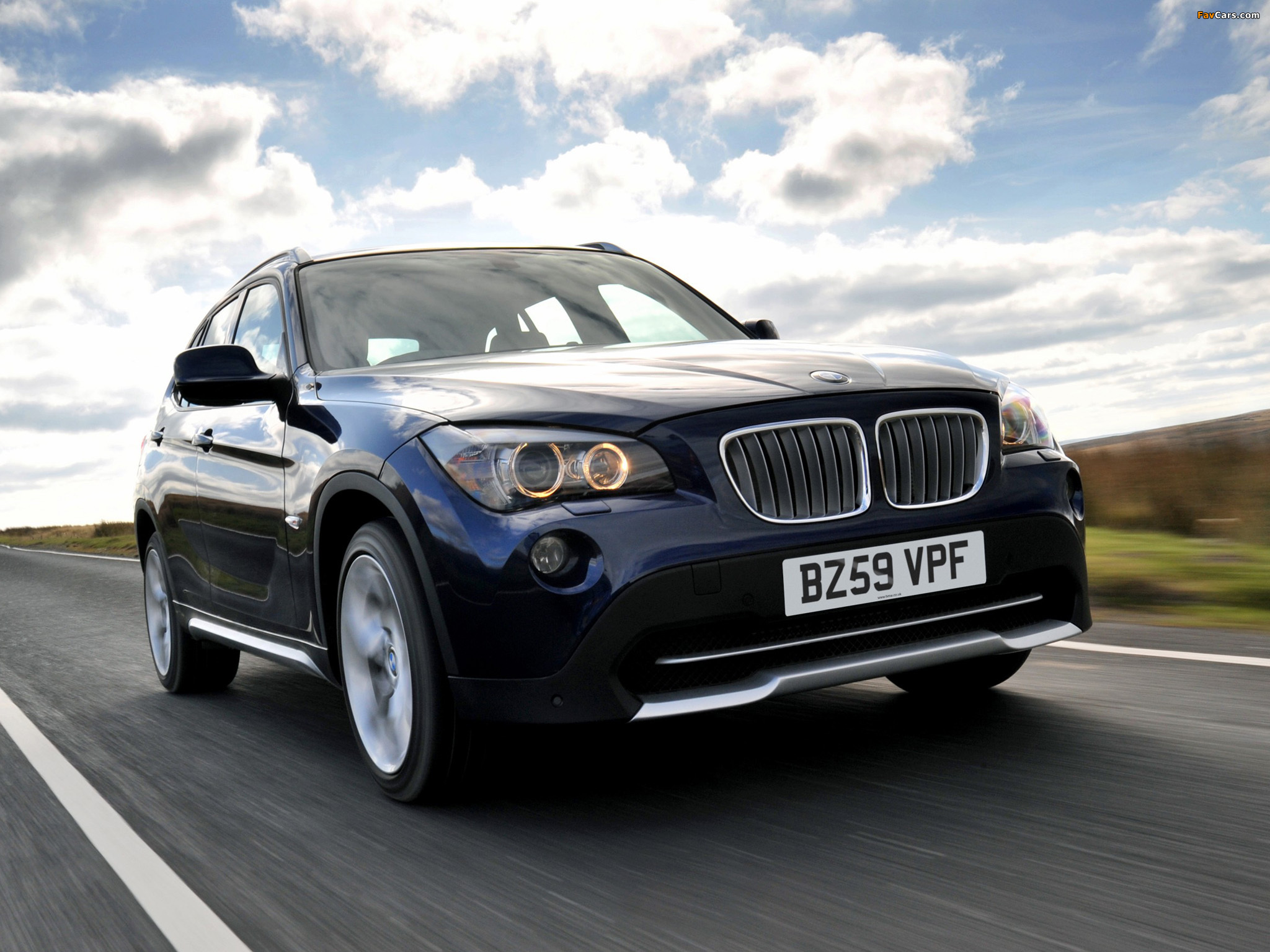 Pictures of BMW X1 xDrive20d UK-spec (E84) 2009–12 (2048 x 1536)