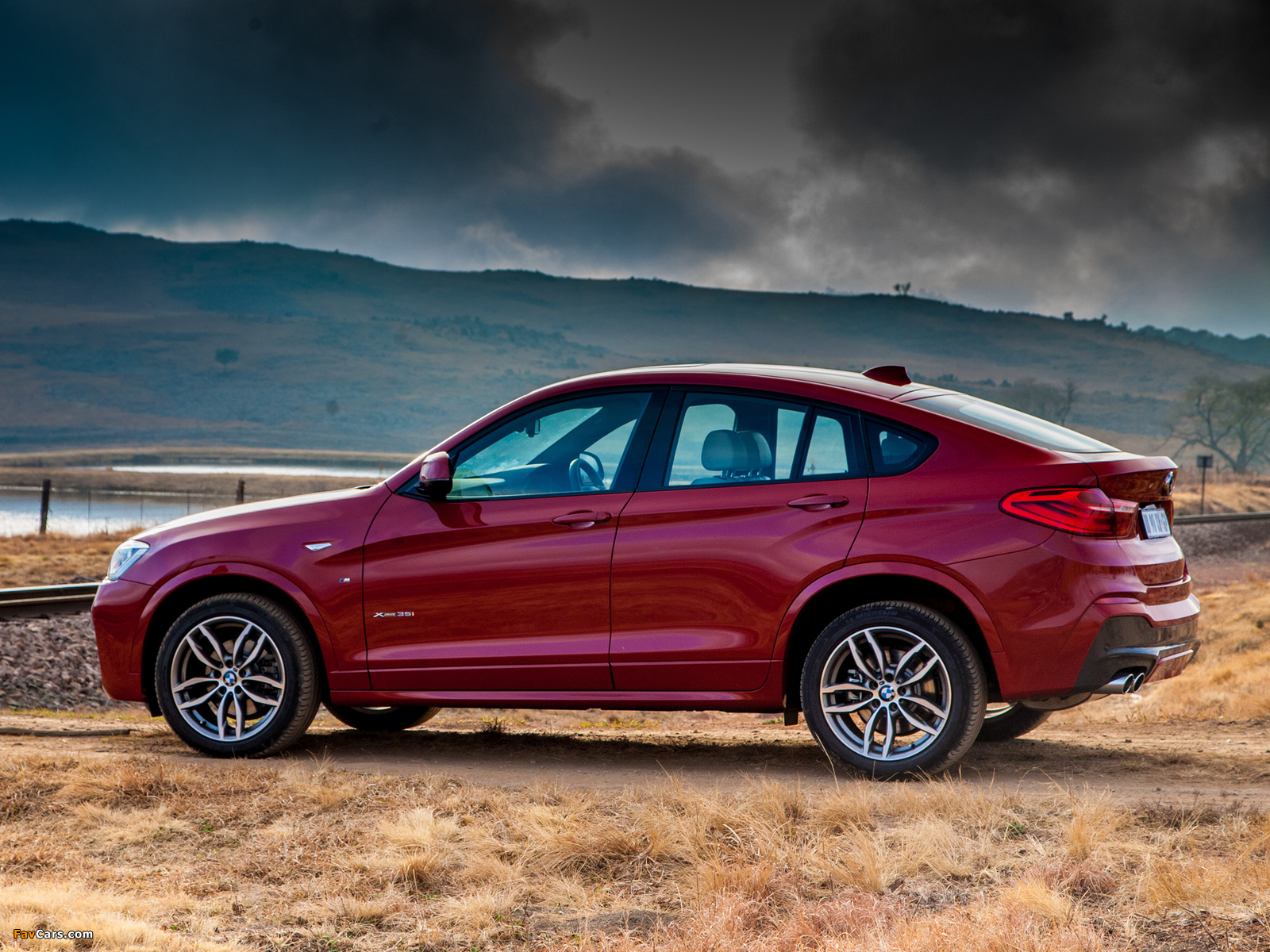 Pictures of BMW X4 xDrive35i M Sports Package ZA-spec (F26) 2014 (1600 x 1200)
