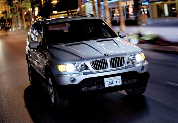 BMW X5 4.4i US-spec (E53) 2000–03 images