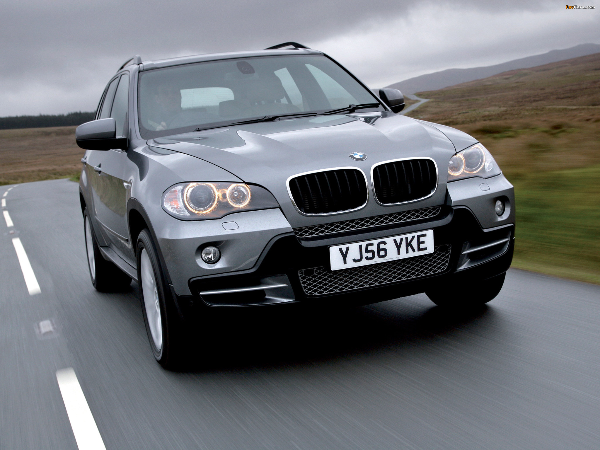 BMW X5 UK-spec (E70) 2007–10 photos (2048 x 1536)