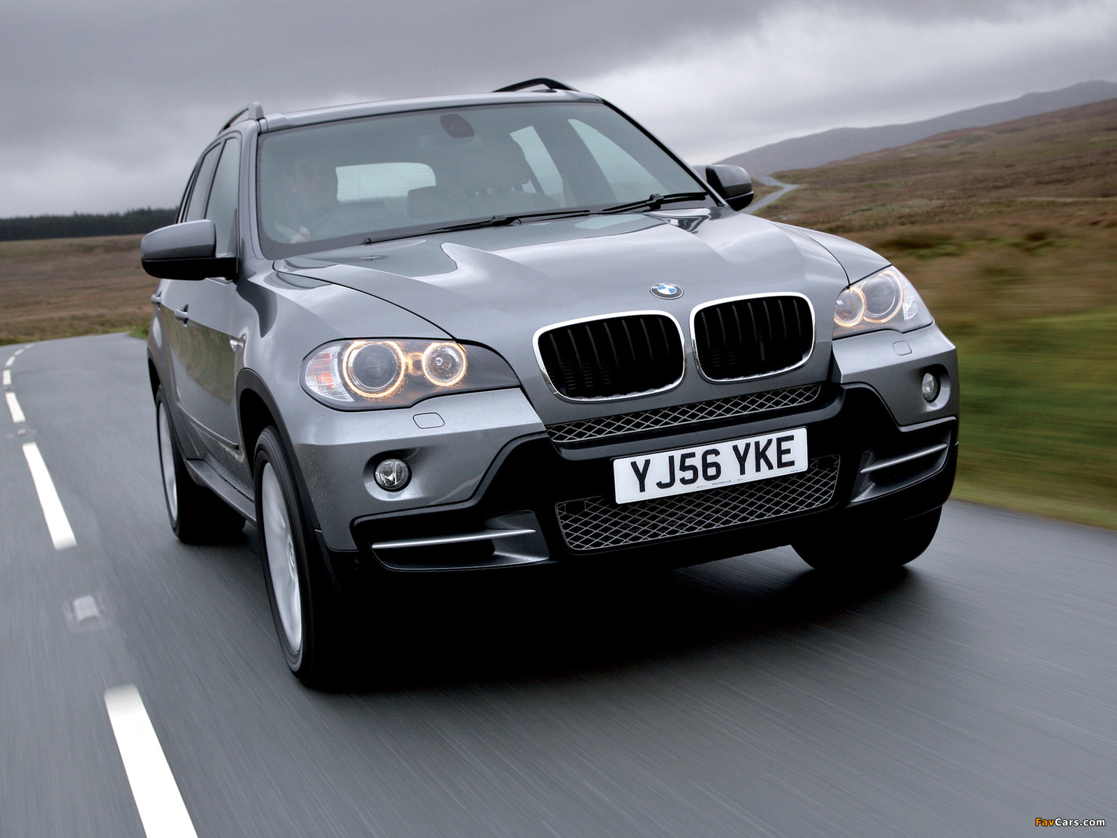 BMW X5 UK-spec (E70) 2007–10 photos (1600 x 1200)