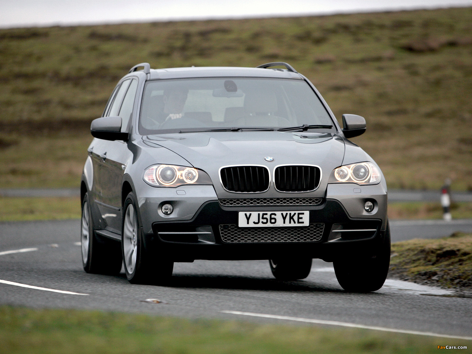 BMW X5 UK-spec (E70) 2007–10 pictures (1600 x 1200)