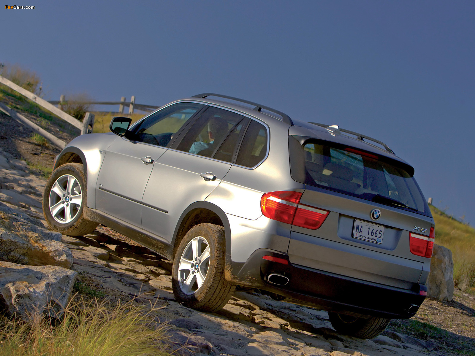 BMW X5 4.8i US-spec (E70) 2007–10 pictures (1600 x 1200)