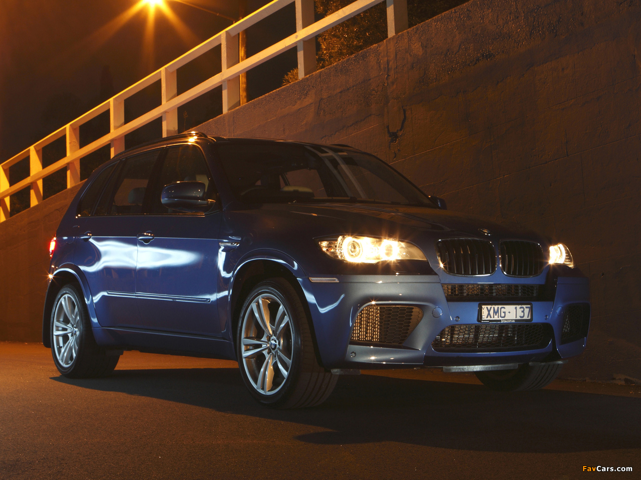 BMW X5 M AU-spec (E70) 2009 pictures (1280 x 960)