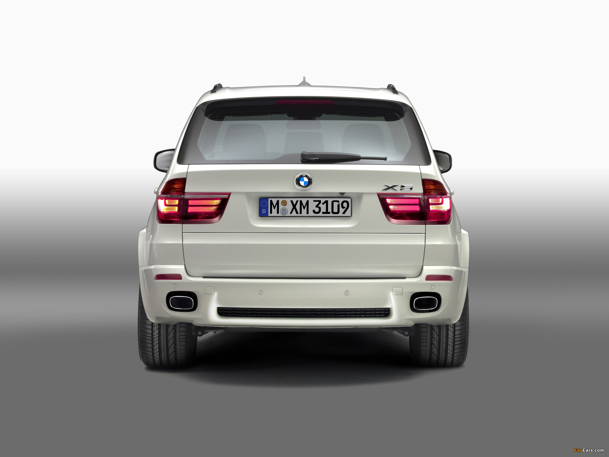 BMW X5 xDrive50i M Sports Package (E70) 2010 images (2048 x 1536)