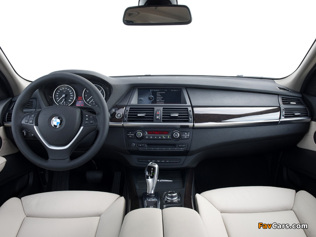 BMW X5 xDrive50i (E70) 2010 photos (640 x 480)