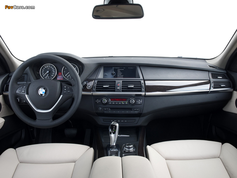 BMW X5 xDrive50i (E70) 2010 photos (800 x 600)