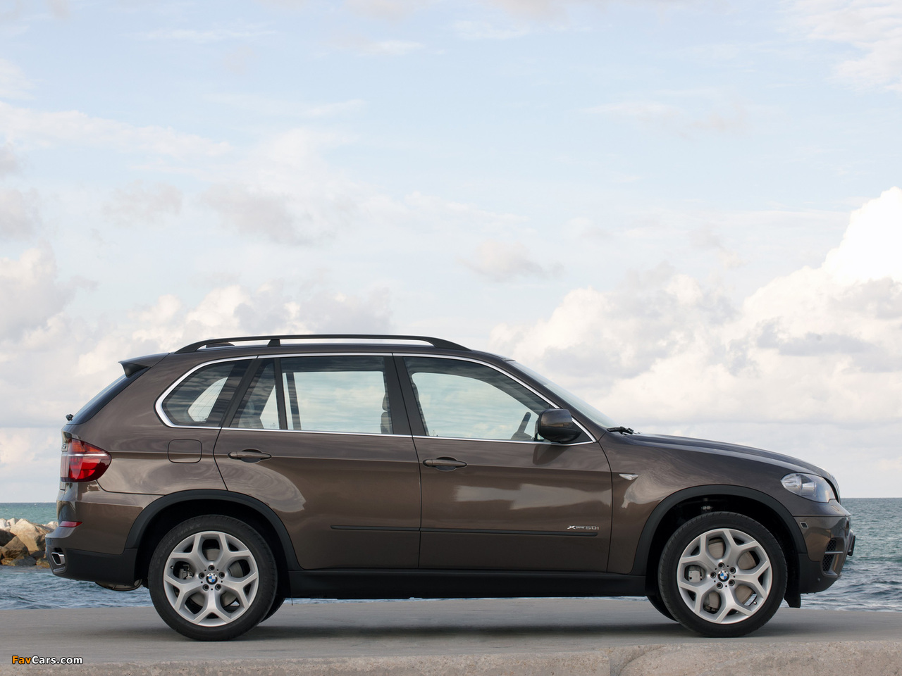 BMW X5 xDrive50i (E70) 2010 wallpapers (1280 x 960)