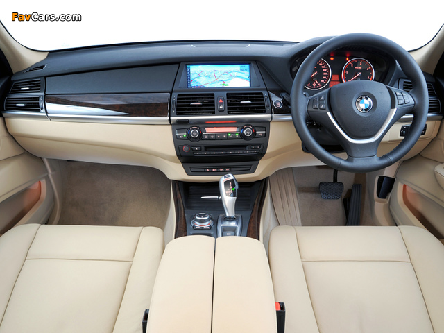 BMW X5 xDrive50i ZA-spec (E70) 2010 wallpapers (640 x 480)