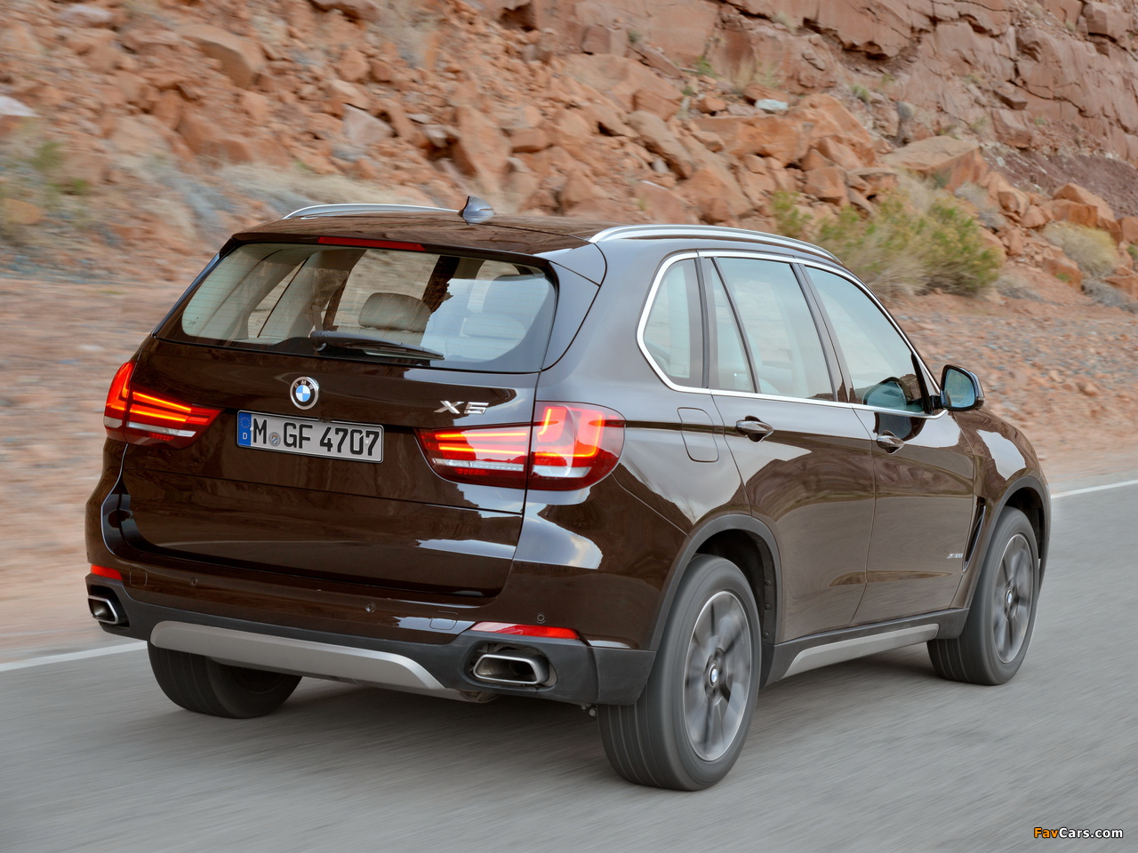 BMW X5 xDrive50i (F15) 2013 images (1280 x 960)