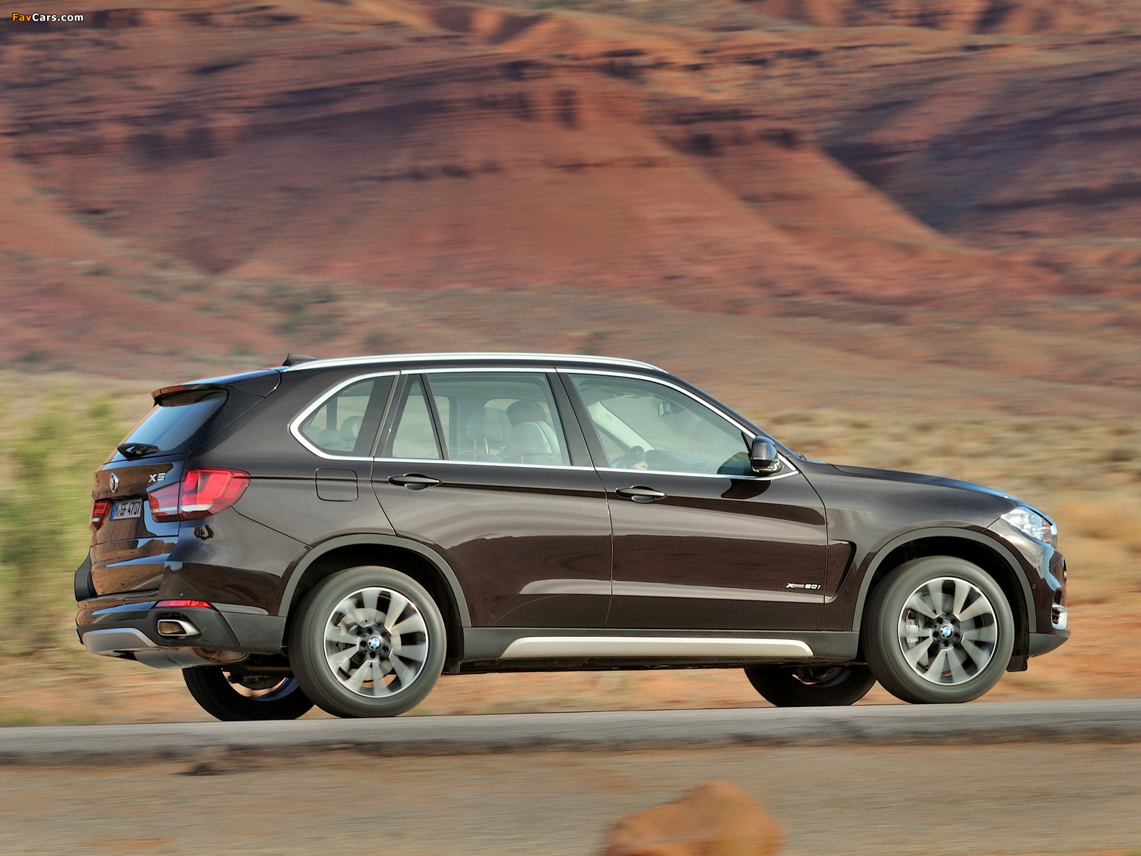 BMW X5 xDrive50i (F15) 2013 pictures (1600 x 1200)